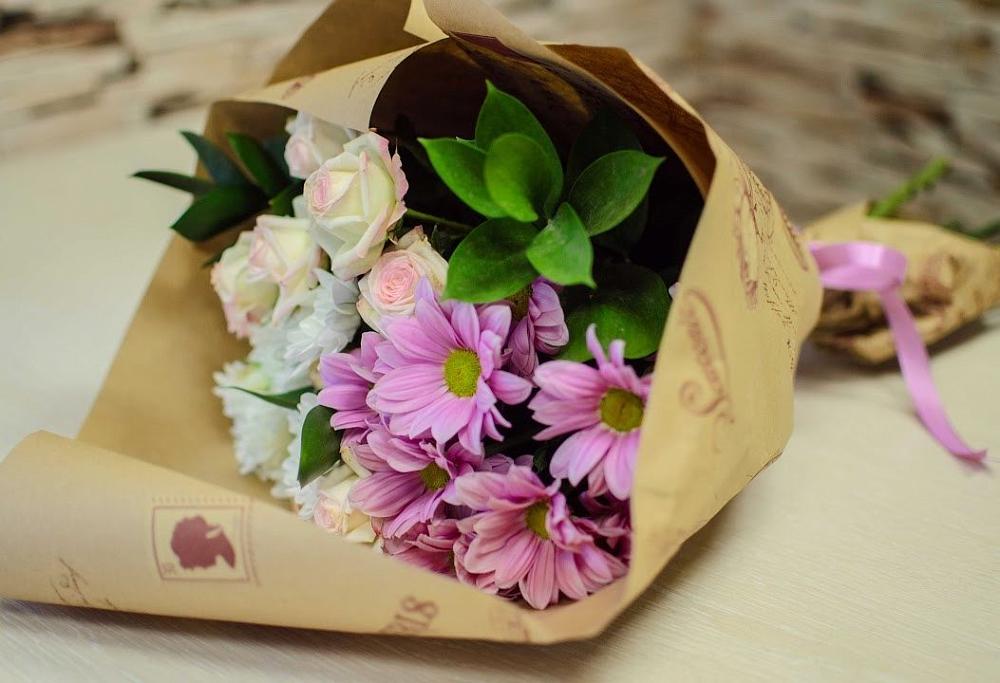 Букет цветов из: Розы и Хризантемы в Яблочном