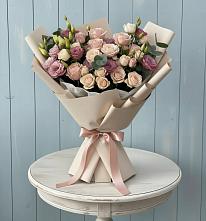 Букет цветов из:  Розы и Лизиантусы в Яблочном