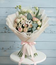 Букет цветов из:  Розы и Лизиантусы в Яблочном