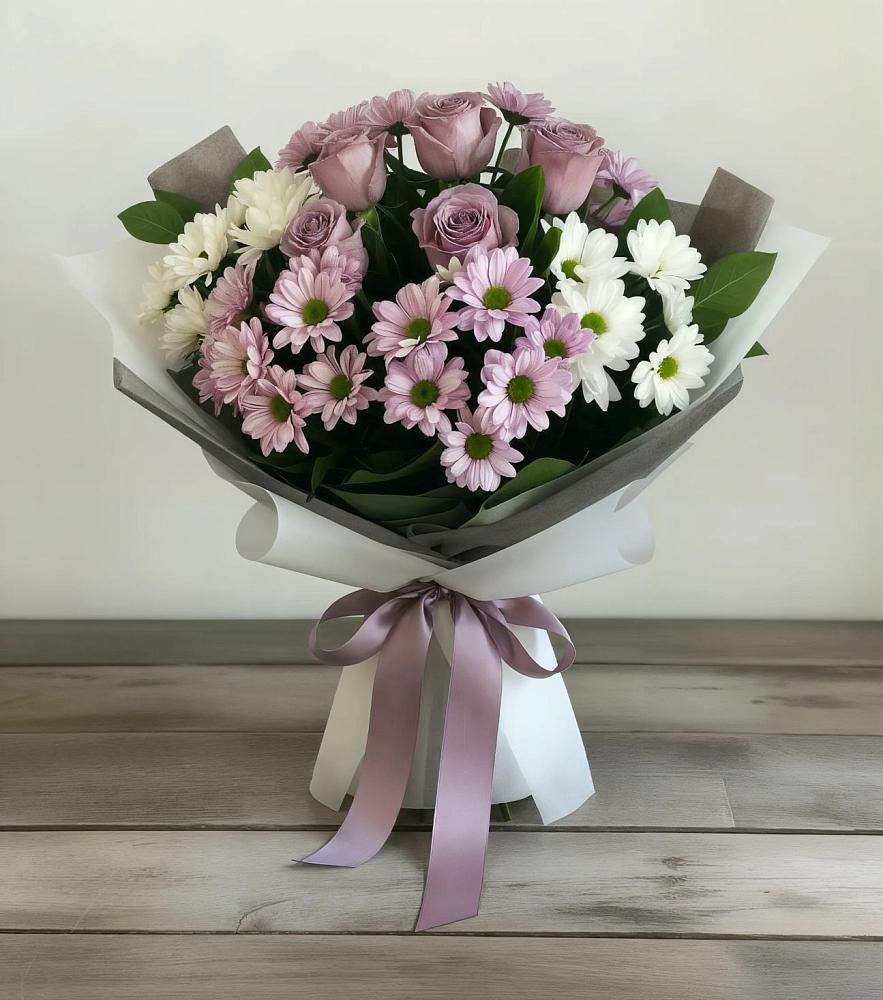 Букет цветов из: Хризантемы и Розы в Яблочном