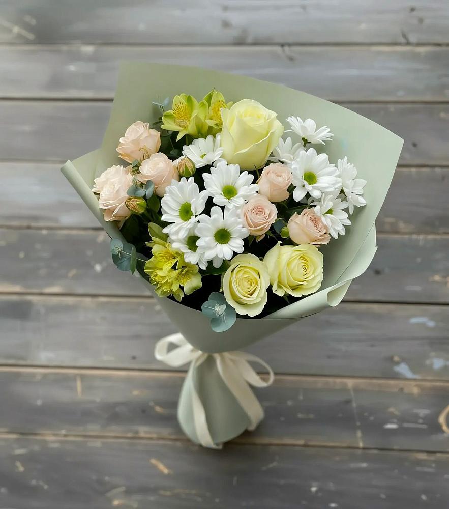 Букет цветов из: Альстромерии, Розы и Хризантемы в Яблочном