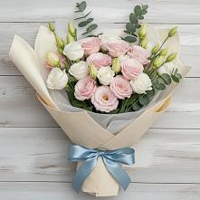 Букет цветов из:  Лизиантусы в Яблочном