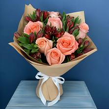 Букет цветов из:  Розы и Альстромерии в Яблочном