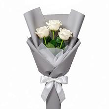 Букет 3 белые розы в Яблочном
