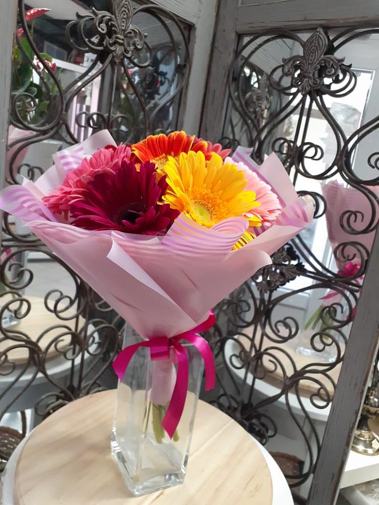 Букет цветов из: Герберы в Яблочном