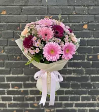 Букет цветов из:  Герберы и Хризантемы в Яблочном