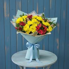 Букет цветов из:  Альстромерии и Хризантемы в Яблочном