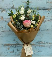 Букет цветов из:  Розы и Лизиантусы #REPLACE_PRED# Яблочном