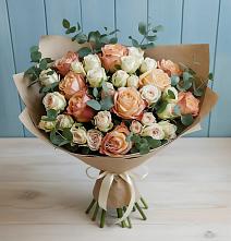 Букет цветов из:  Альстромерии и Розы #REPLACE_PRED# Яблочном